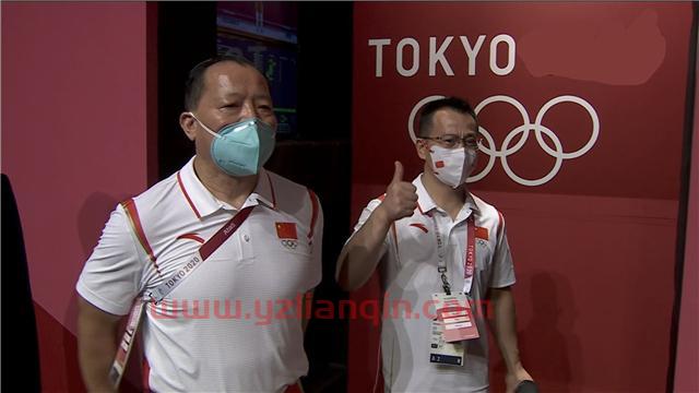 侯志慧夺中国第二金！网友：别人喝矿泉水，看她端保温杯就知稳了