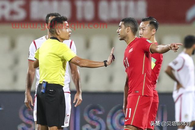 热议国足1-1阿曼：历史最差教练没有之一！李铁换洛国富，太绝了