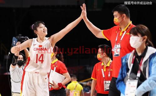 李月汝女篮个人资料（中国女篮队员李月汝照片） 第1张