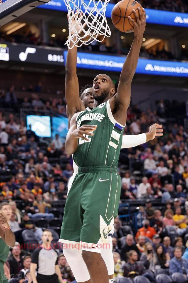 NBA常规赛：篮网VS雄鹿
