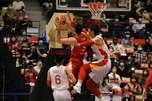 世预赛：赵睿27+5张镇麟17分 中国双杀日本结束窗口期