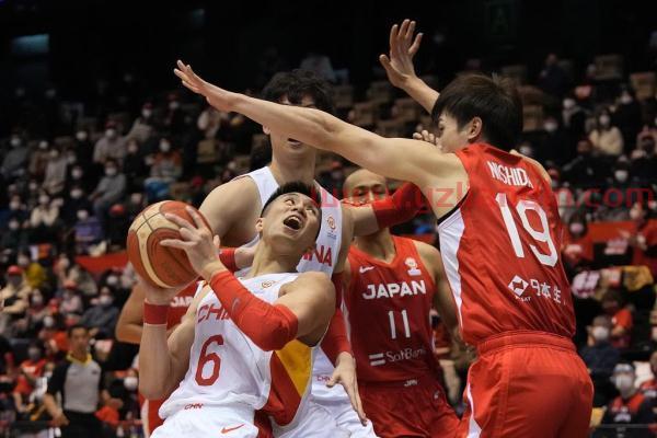 世预赛：赵睿27+5张镇麟17分 中国双杀日本结束窗口期